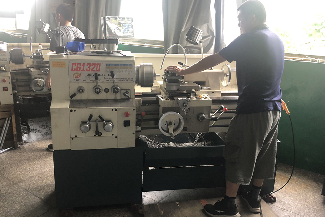 廠房設(shè)備-紹興易聯(lián)智能裝備有限公司